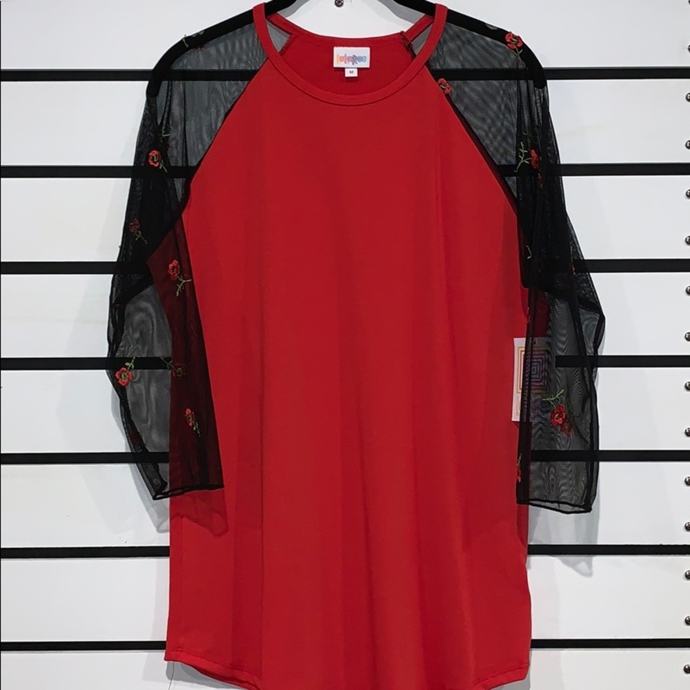 NWT M LuLaRoe Randy Tee